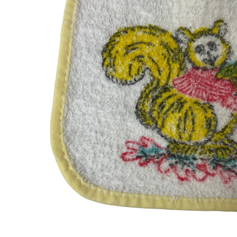 Vintage Squirrel Acorn Oak Leaf Tie-up Baby Bib Infant Nature Red Yellow Photos